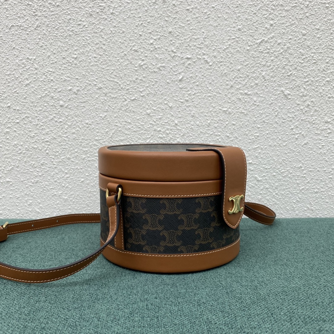 Celine Box Triomphe Shoulder Bag In Triomphe Cavas And Calfskin Tan 195192